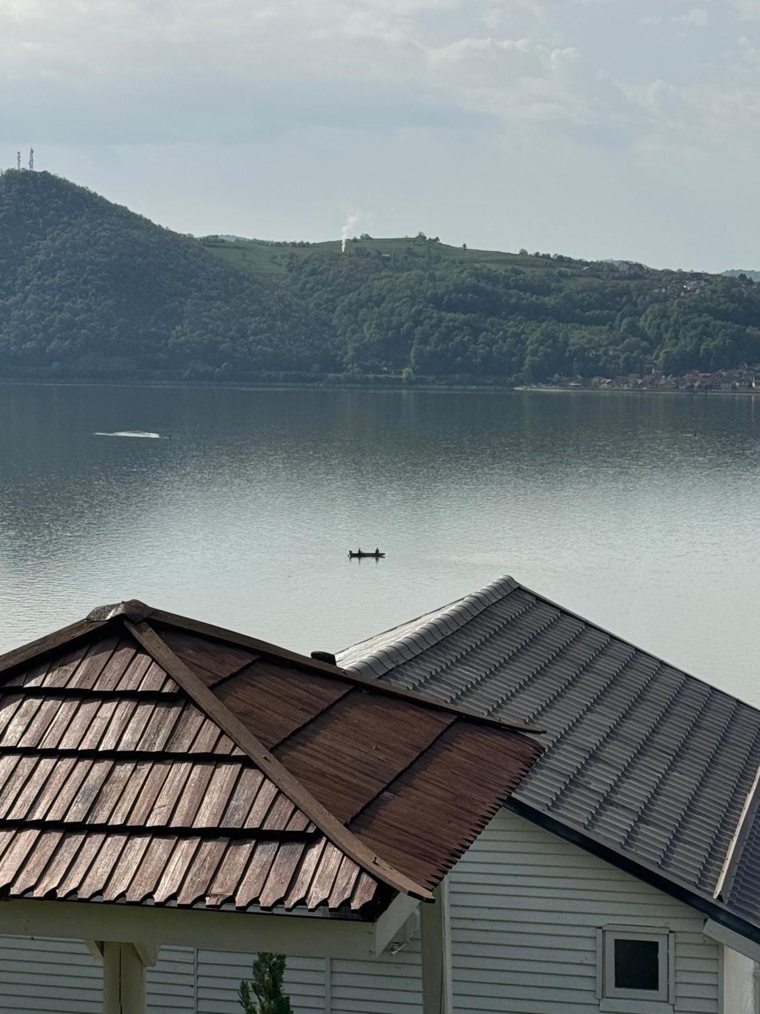 Dream Tricule Villa Svinita Bagian luar foto